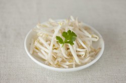 シャキシャキ生もやし